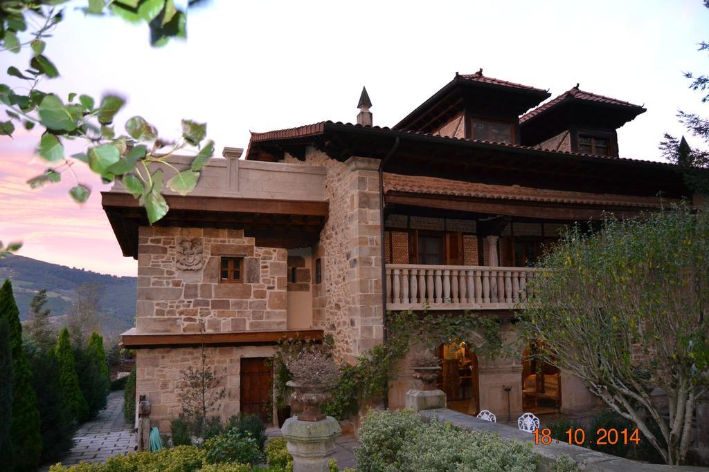 Palacio De Trasvilla Escobedo Dış mekan fotoğraf