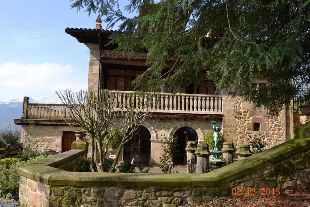 Palacio De Trasvilla Escobedo Dış mekan fotoğraf